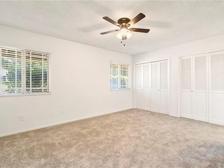 5070 Chapala Dr — Photo 10