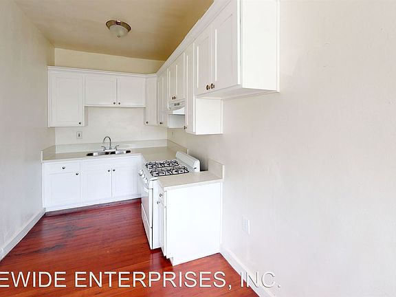 4th image of 2731 W 15th St #16