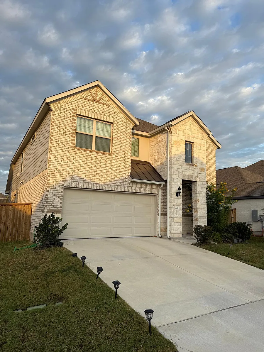 Building Photo - 612 Silent Creek Cv