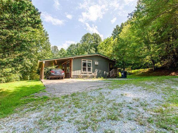 37 Renegade Dr, Robbinsville, NC 28771