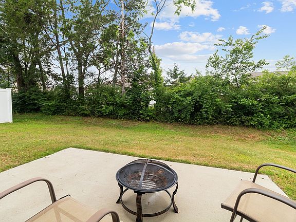 3rd image of 2192 Welltown Ln