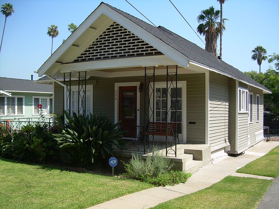 1st image of 398 Douglas St