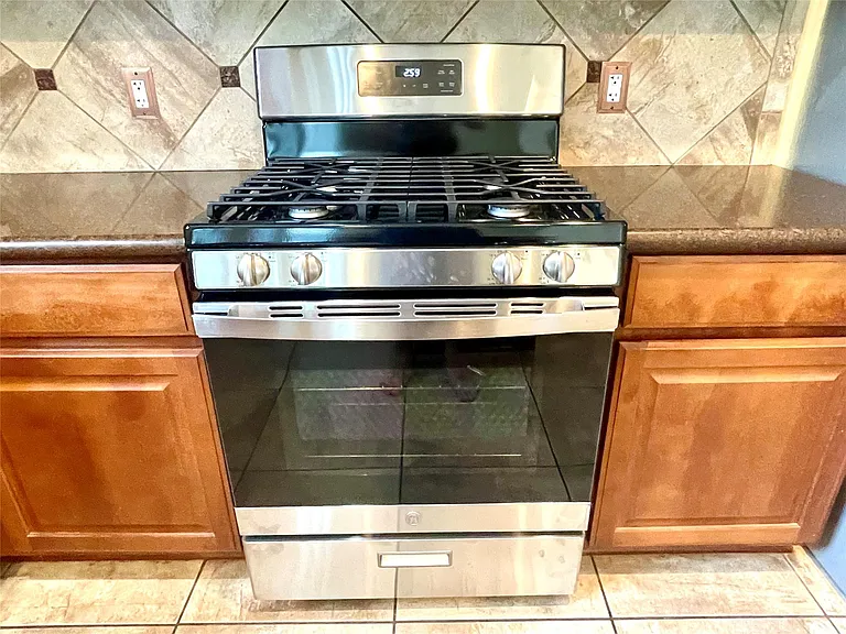 20625 Farm Pond Ln — Photo 15