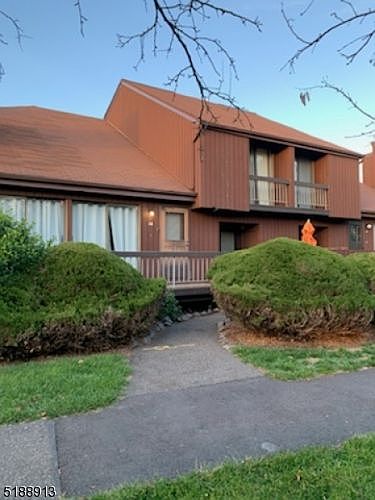 1st image of 29 Bloomingdale Dr #3B-2932