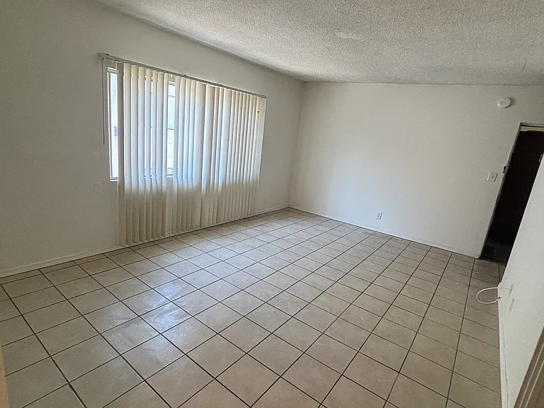 3408 Chapman St #3 — Photo 2