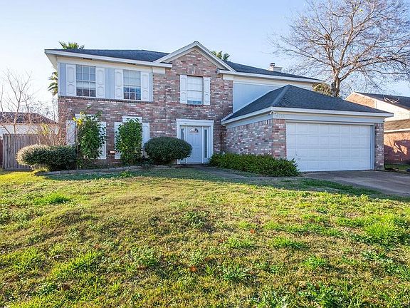3rd image of 2718 Holly Springs Dr