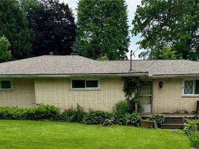 7 Teaberry Dr, Chester, WV, 26034