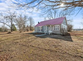 384 Woodlee St, Spencer, TN 38585