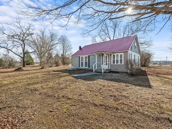 384 Woodlee St, Spencer, TN 38585