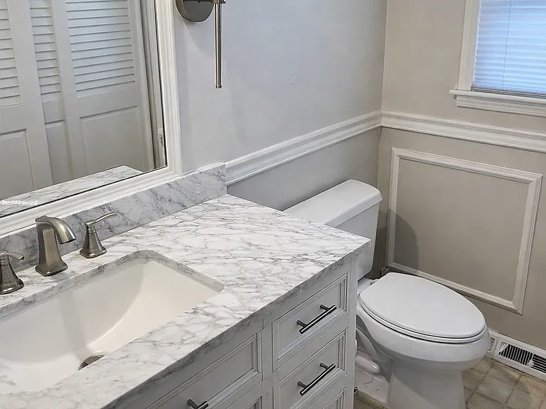 154 Fairgreen Dr #R — Photo 4