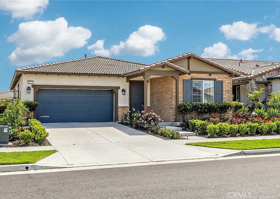 1st image of 4134 E Perdido Privado