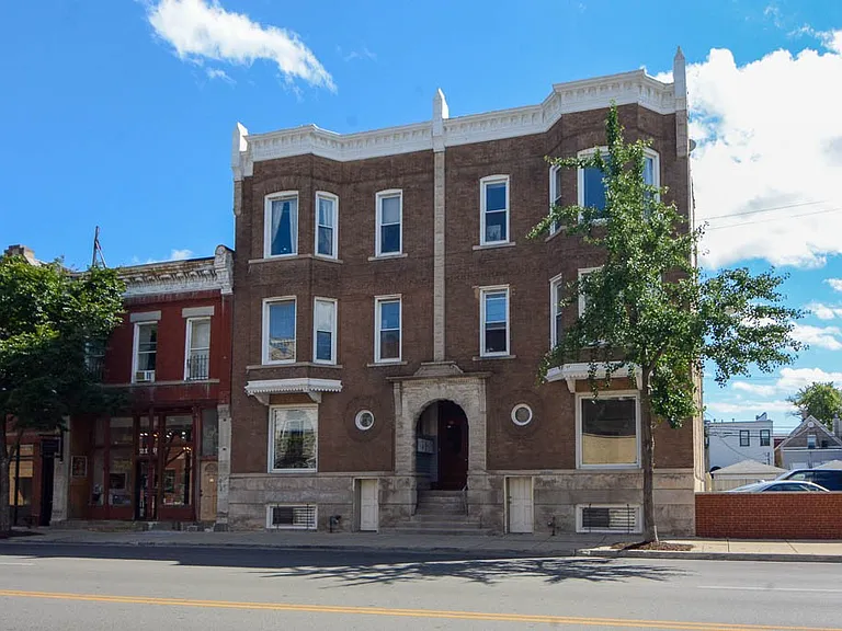 2143 W Chicago Ave #4 — Photo 1