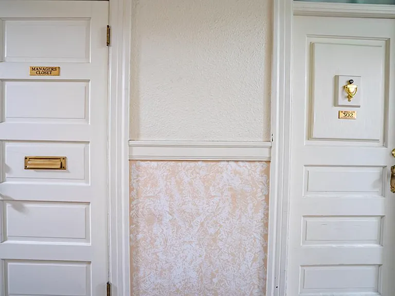 Alexander Apartments — Photo 3