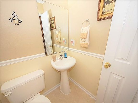 4th image of 1308 Garland St