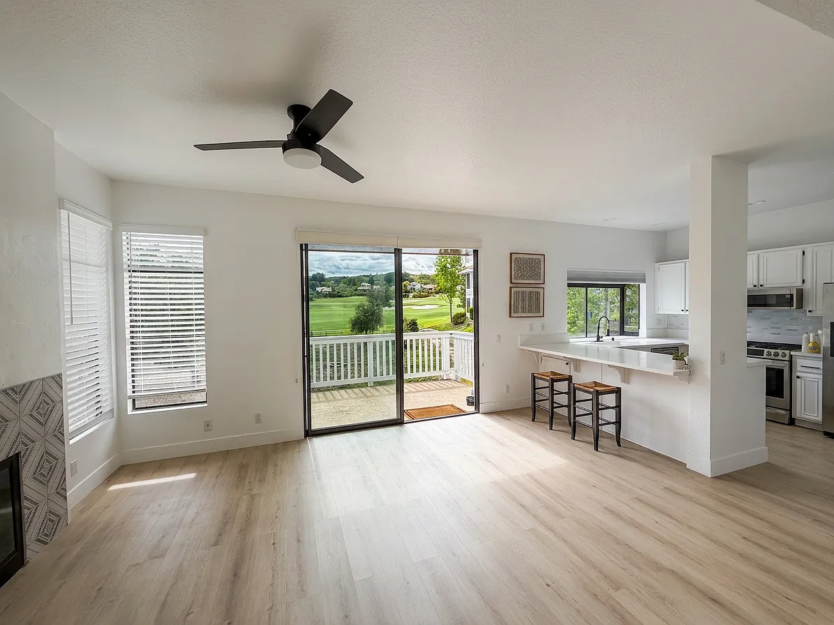 31 Oak Knolls - . — Photo 2