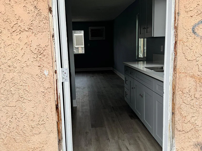 174 E 1st St #174 — Photo 16