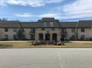 39 Sachem Dr APT 201, Cranston, RI 02920