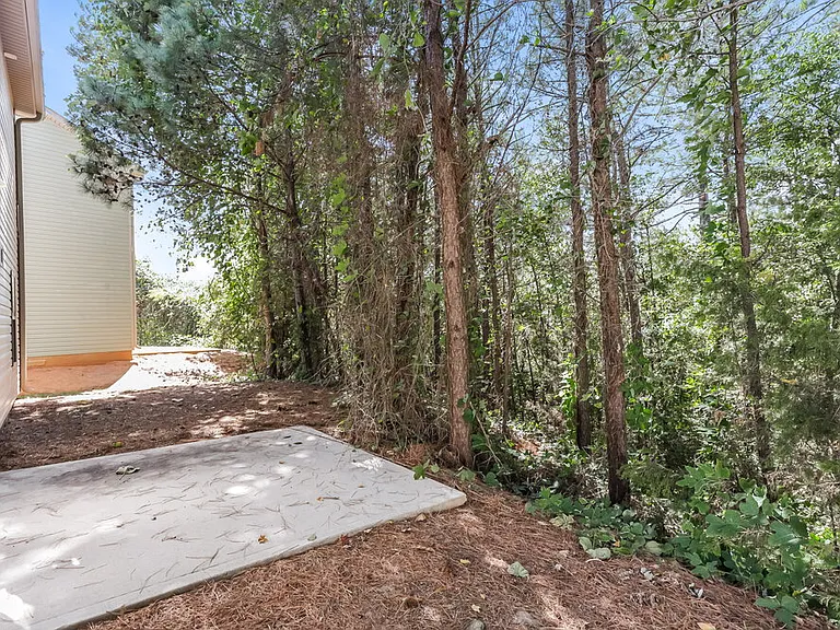 416 Pearl St — Photo 16