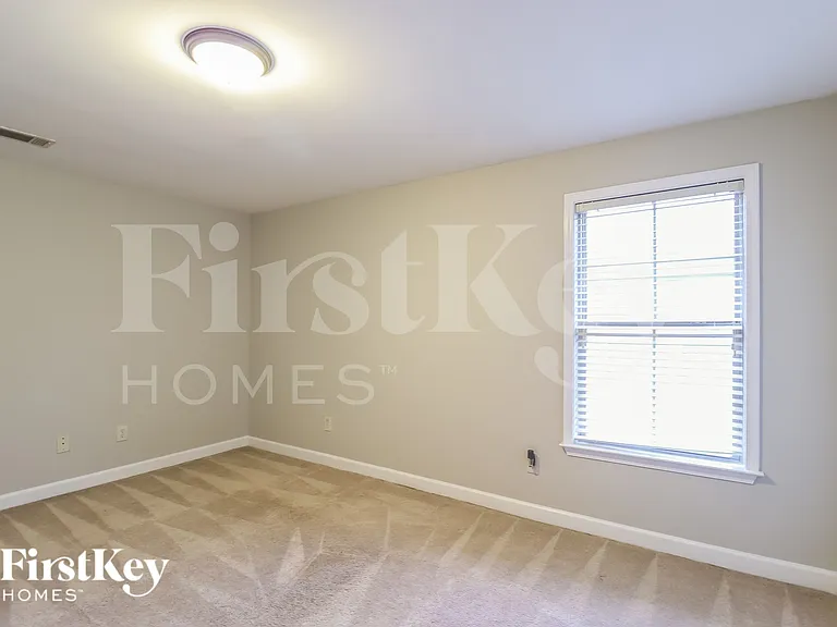 5830 Heritage Park Dr — Photo 13