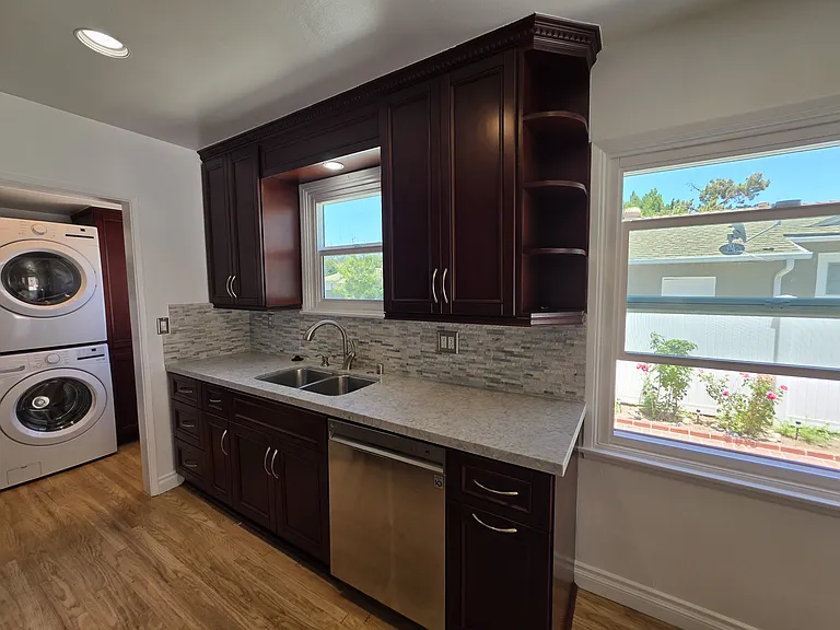 20758 Stephanie Dr — Photo 42