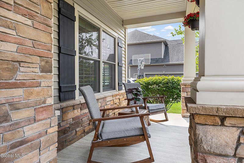 3rd image of 57 Tipperary Way