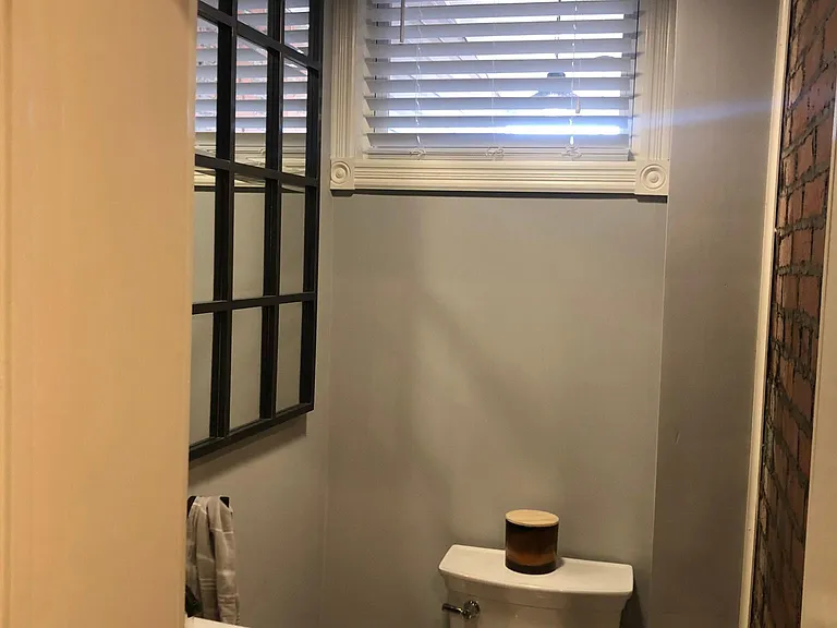 First floor 1/2 bath