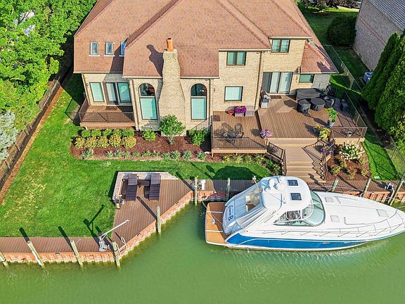 5th image of 49540 Nautical Dr