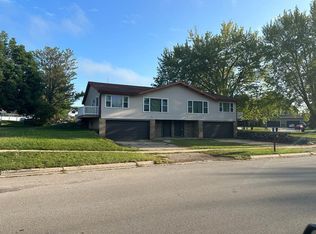 405 Knightsbridge Rd, Waunakee, WI 53597