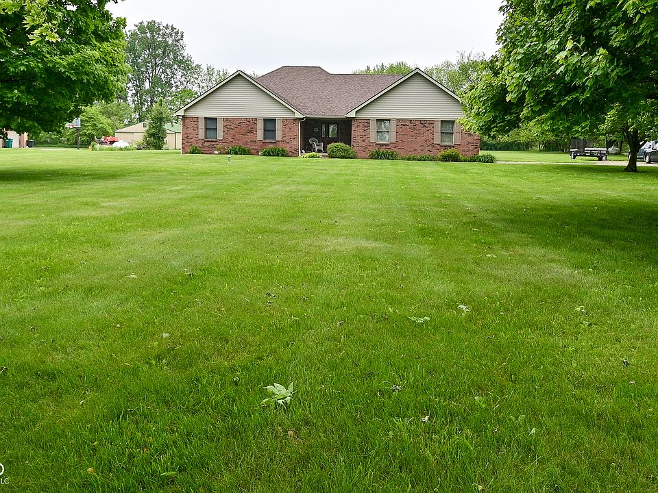 1st image of 2090 W County Road 400 S