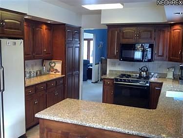 3rd image of 1971 Waters Edge Dr #8