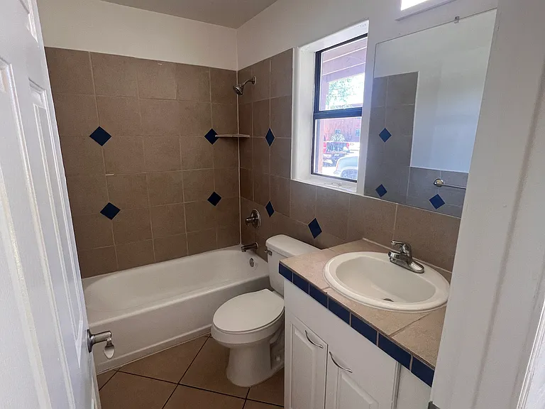 3925 E Blacklidge Dr #4 — Photo 6