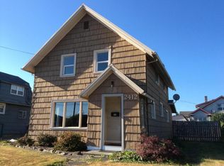2412 3rd St, Tillamook, OR 97141