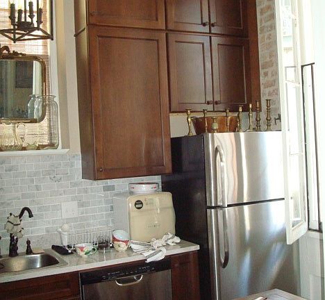 3rd image of 1104 Dauphine St APT 1