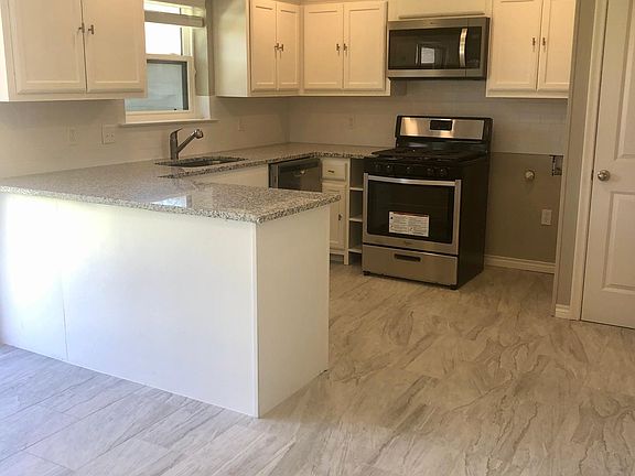5th image of 521 Heyser Dr
