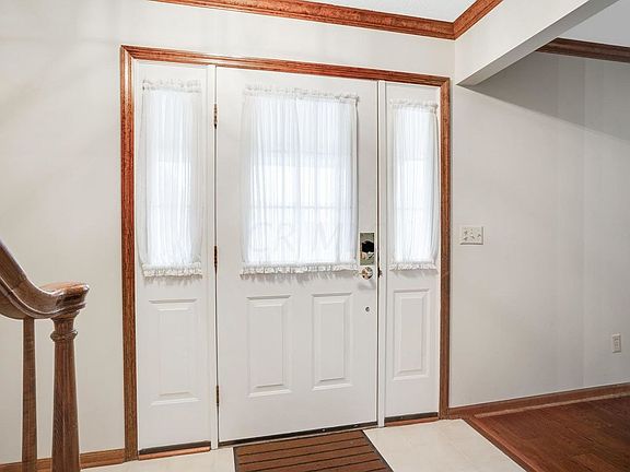 5th image of 6379 Little Deer Ln