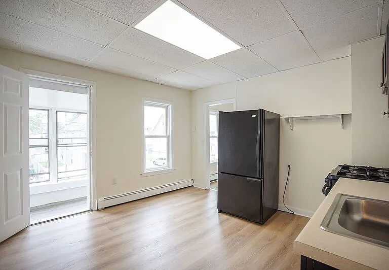 3 Charles St #2R — Photo 10
