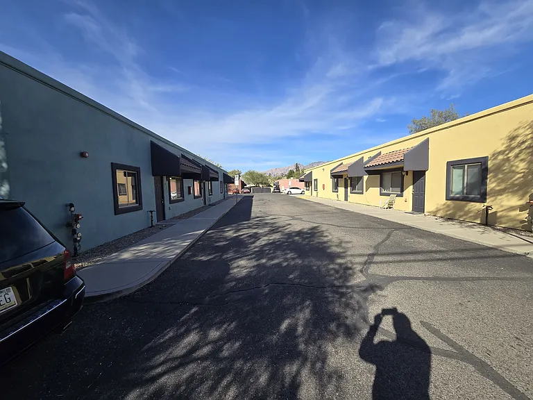 3331 E Bermuda St — Photo 47