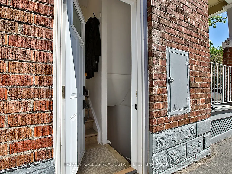 112 4th St — Photo 3