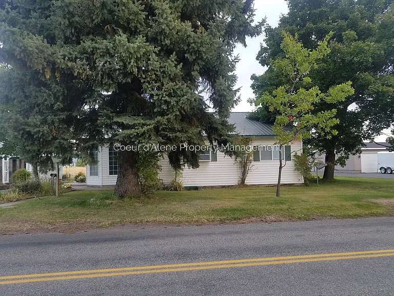 1827 E 12th Ave — Photo 4