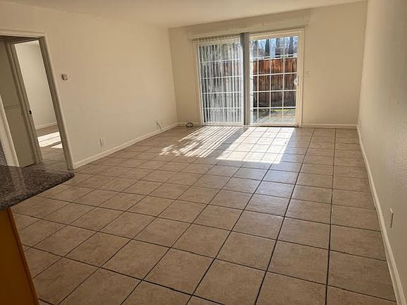 2nd image of 115 W Hamilton Ave #115