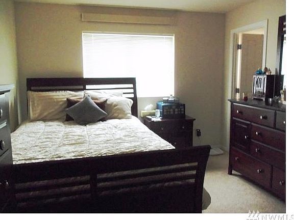5th image of 5908 Illinois Ln SE Unit B