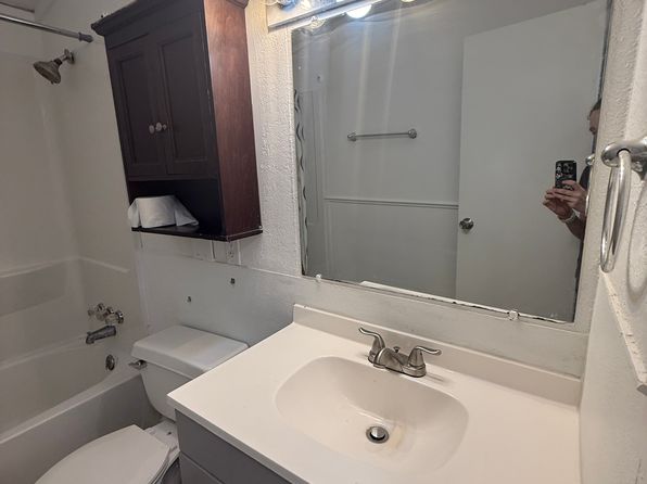 811 Evergreen Dr