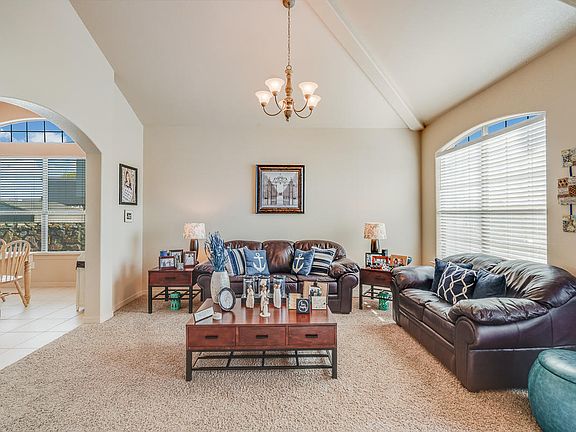 3rd image of 454 Emerald Shore Ln