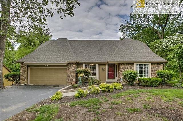 Great curb appeal near the end of the cul-de-sac. So private....