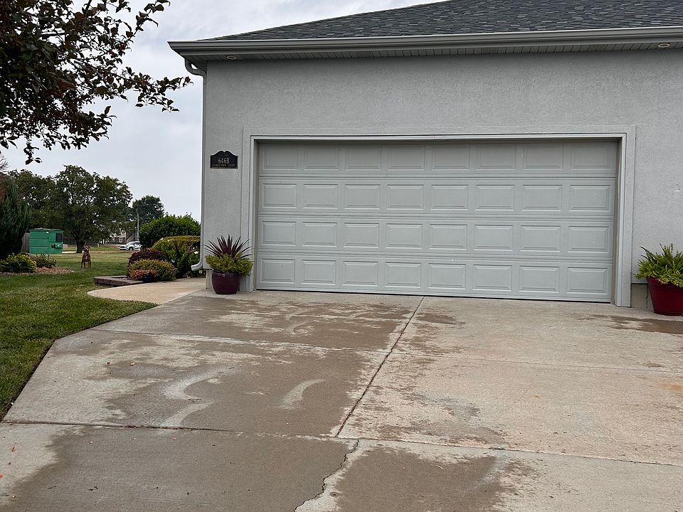 1st image of 648B Georgetown Ct