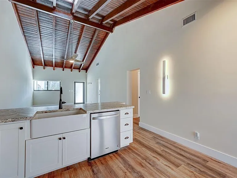 321 Jackson St #5 — Photo 17
