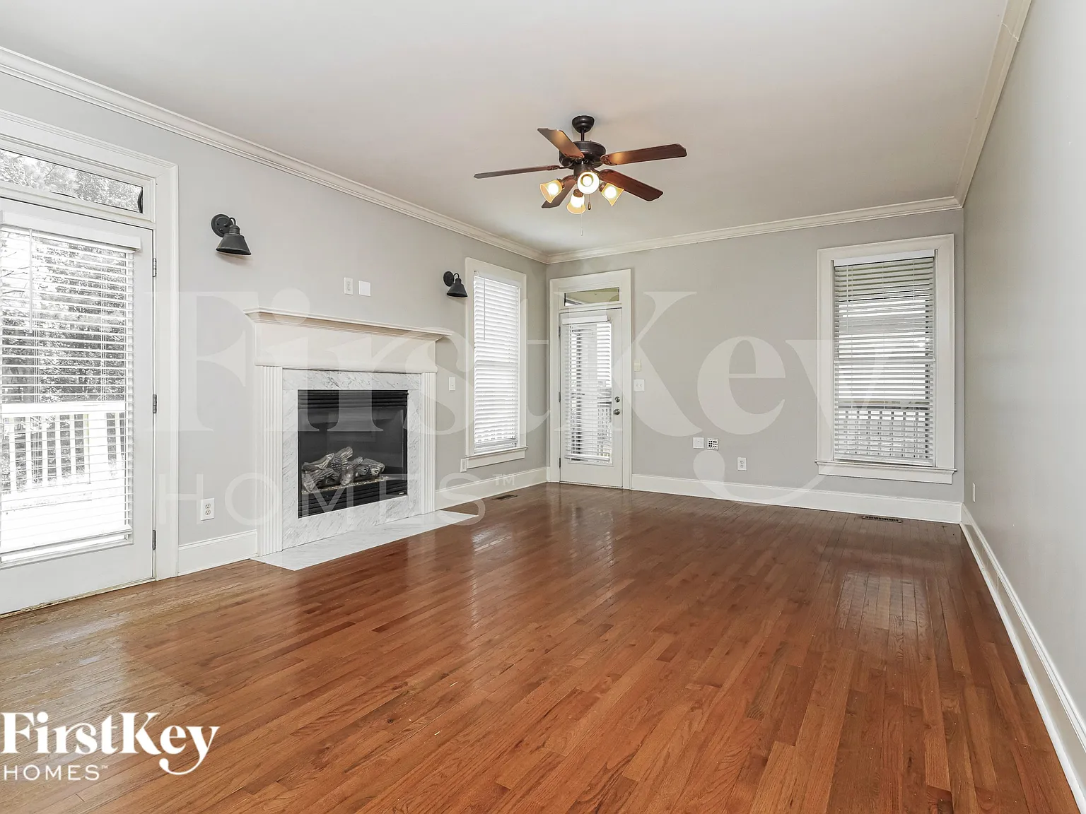 3 bed, 2.5 bath, 2460 sqft, $3,270 — Photo 4