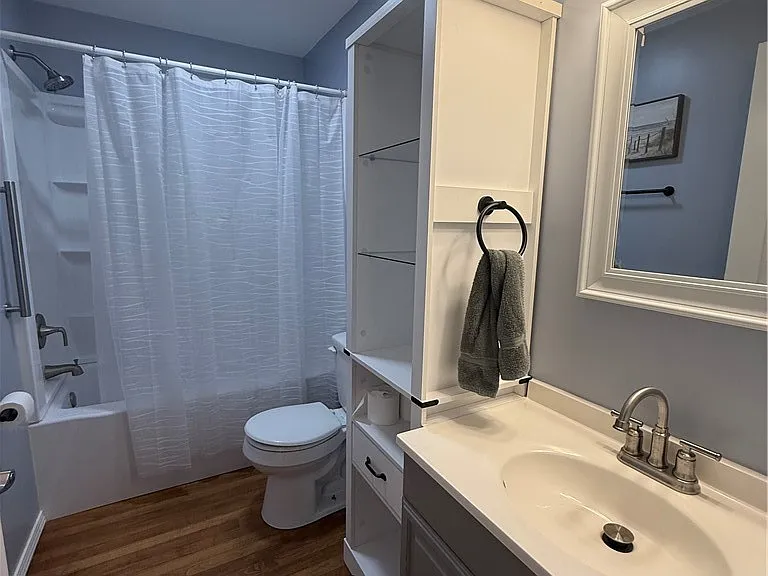 4048 Port St — Photo 10