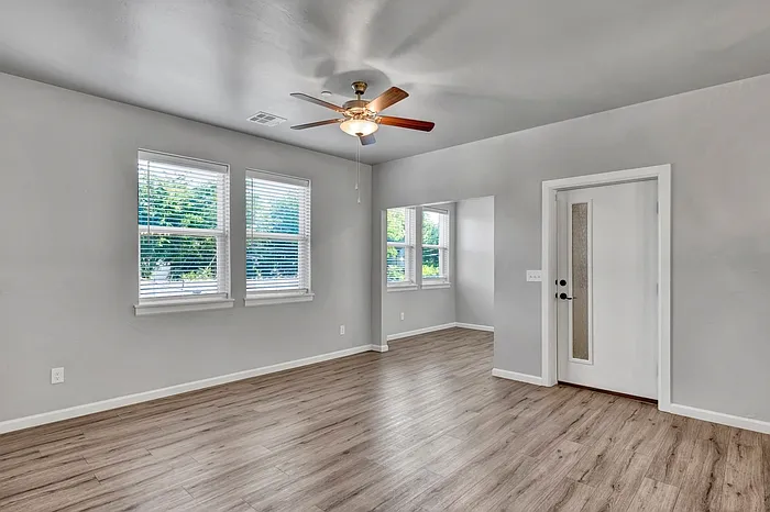1138 N Blackwelder Ave #3 — Photo 19