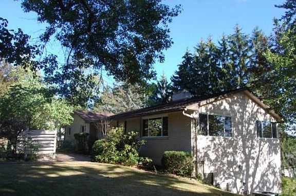 3rd image of 3708 Pheasant Ln